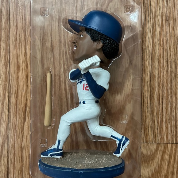 Bobblehead - Picture 6 of 15